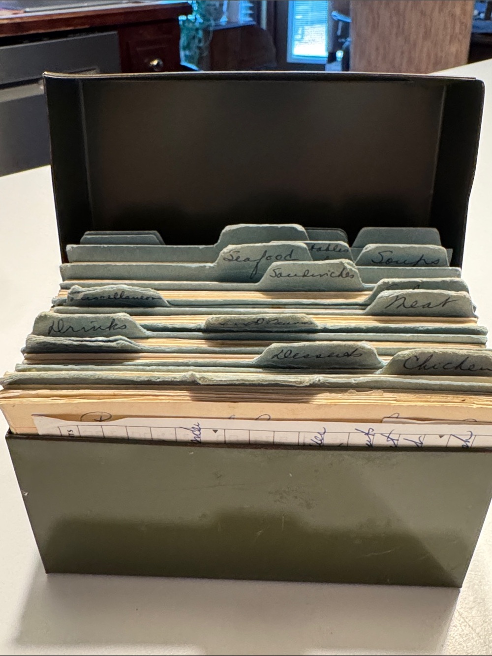 Vintage J.Chen & CO USA metal recipe box. Filled with vintage recipes.